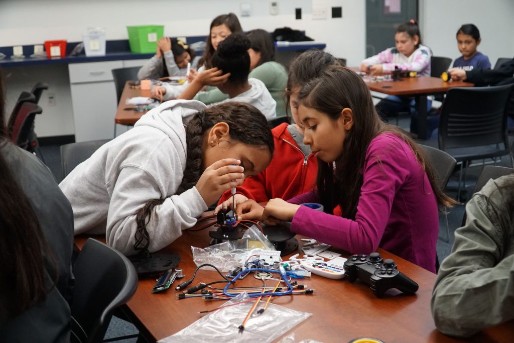 gorls building robots